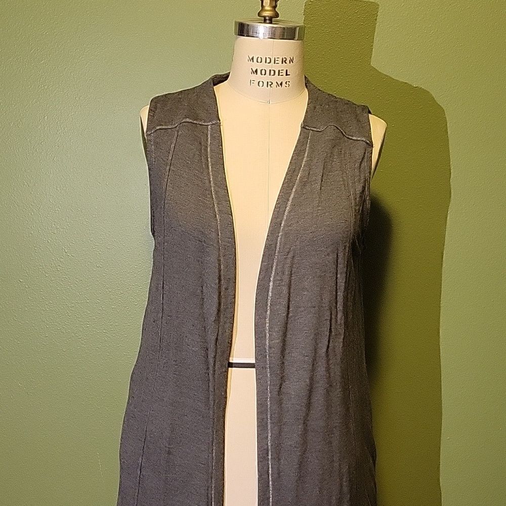 Chico’s Zenergy Long Vest w/ Metallic Thread